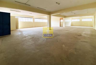 Warehouse with Lift in Ngara - 2