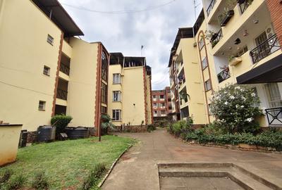 3 Bed Apartment with En Suite in Lavington