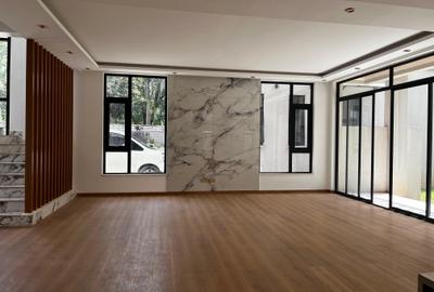 5 Bed Apartment with En Suite in Lavington - 4
