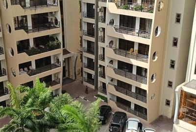 3 Bed Apartment with En Suite at Links Road