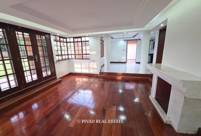 5 Bed House with Swimming Pool in Runda - 2