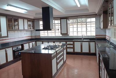 4 Bed Townhouse with En Suite in Runda - 4