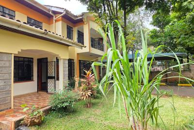 4 Bed Townhouse with En Suite at Lavington - 2