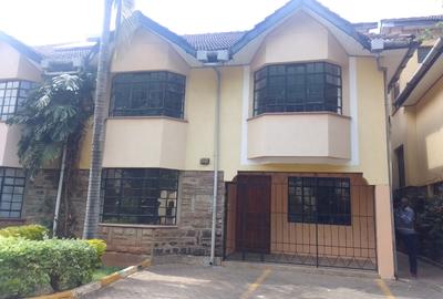 5 Bed Townhouse with En Suite in Lavington