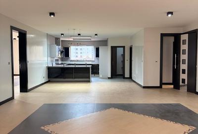 3 Bed Apartment with Swimming Pool in Riverside - 2