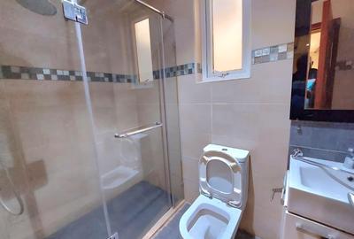 5 Bed Townhouse with En Suite in Lavington - 2