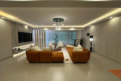 5 Bed Apartment with En Suite at Kilimani