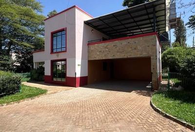 4 Bed Villa with En Suite at Runda