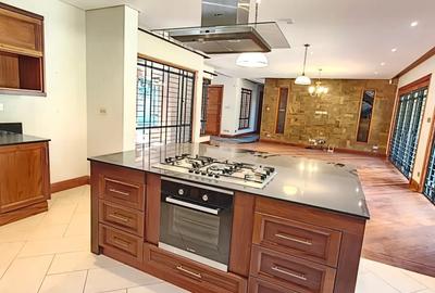 5 Bed Villa with En Suite in Lower Kabete - 2