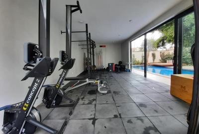 Serviced 2 Bed Apartment with En Suite in Lavington - 4