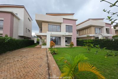 4 Bed House with Swimming Pool in Runda
