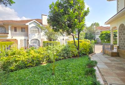 4 Bed Townhouse with En Suite at Lavington Green - 2