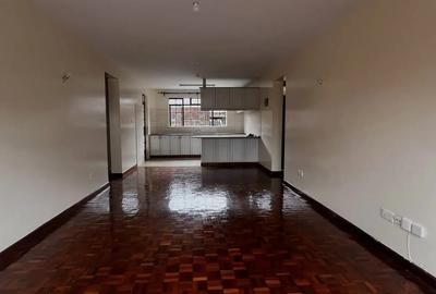2 Bed Apartment with En Suite in Lavington