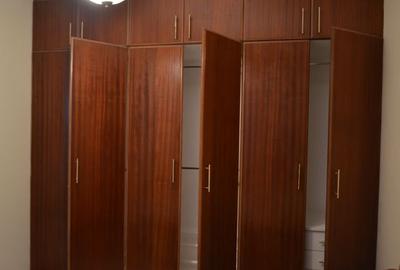 3 Bed Apartment with En Suite at Temus Road - 4