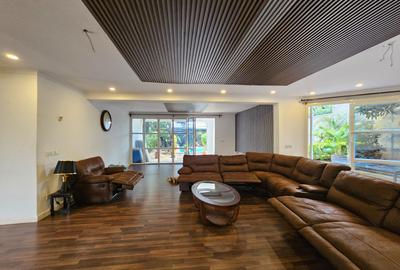 6 Bed House with En Suite in Runda - 4