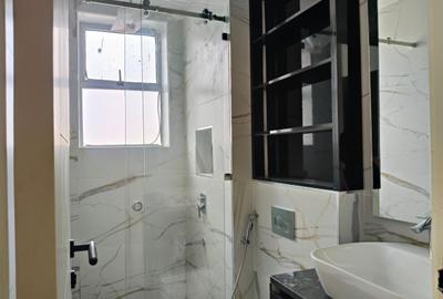 4 Bed Apartment with En Suite in General Mathenge - 2