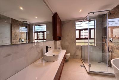 4 Bed House with En Suite in Karen - 3