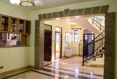 5 Bed Villa with Garden in Lavington - 4