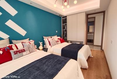 2 Bed Apartment with En Suite at Off Parklands Road - 2