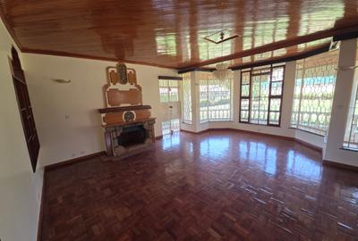 6 Bed House with En Suite at Old Runda - 2