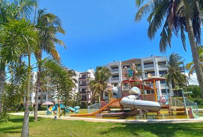 2 Bed Apartment with En Suite at Greenwood Drive - 4