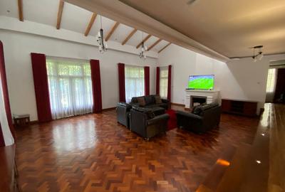 5 Bed House with En Suite in Runda - 4