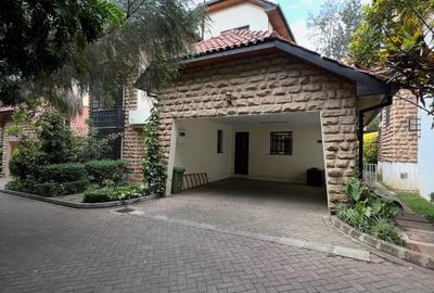4 Bed Townhouse with En Suite at Lavington - 3