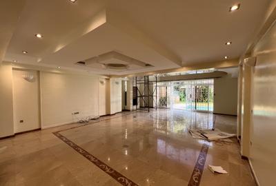 5 Bed Townhouse with En Suite at Convent Dr - 2