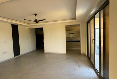 3 Bed Apartment with En Suite at Off Links Road - 4