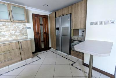4 Bed House with En Suite at Kaunda Avenue - 3