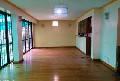 5 Bed Townhouse with En Suite in Lavington - 2