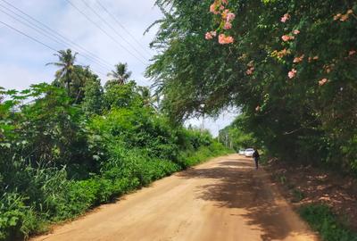 Land in Kikambala