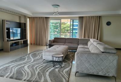 Furnished 3 Bed Apartment with En Suite in Riverside - 4