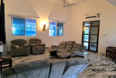 4 Bed House with En Suite at Serena Road