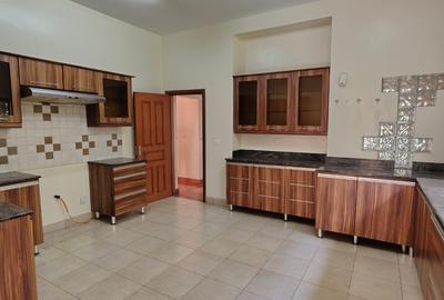 4 Bed House with En Suite in Karen - 4