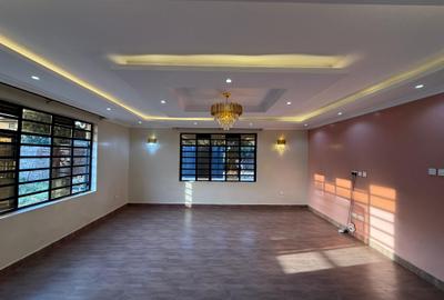 5 Bed House with En Suite at Bypass - 4