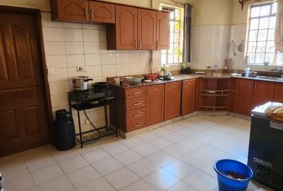3 Bed Apartment with En Suite in Parklands - 3