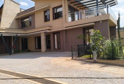 4 Bed Townhouse with En Suite in Runda - 2