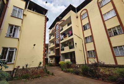 3 Bed Apartment with En Suite in Lavington - 2
