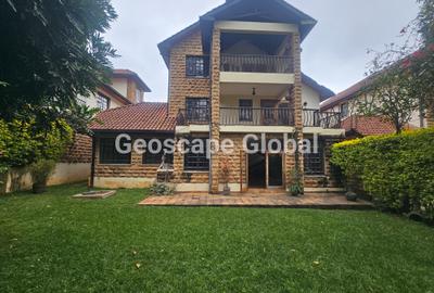 5 Bed Townhouse with En Suite in Lavington - 2