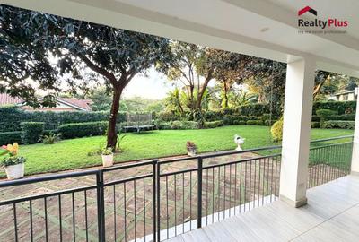 4 Bed House with En Suite at Loresho Crescent - 4