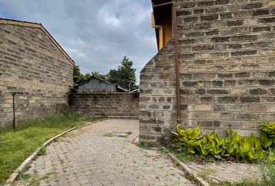 3 Bed House with En Suite at Green Fields Estate