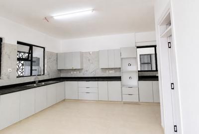 Serviced 4 Bed Apartment with En Suite in General Mathenge - 3