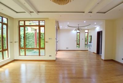 5 Bed Townhouse with En Suite at Lavington Green - 4