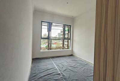 1 Bed Apartment with En Suite in Garden Estate - 2