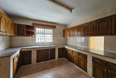 5 Bed Villa with En Suite in Lavington - 3