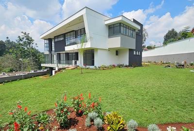 5 Bed Villa with En Suite at Nyari - 2