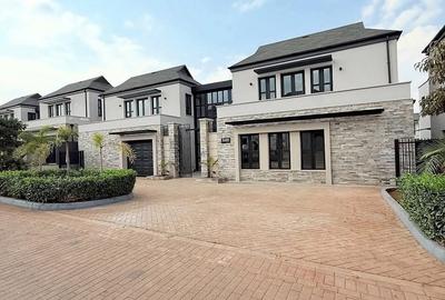4 Bed Townhouse with En Suite in Runda - 3