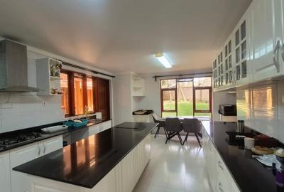 5 Bed Villa with En Suite at Miotoni - 2