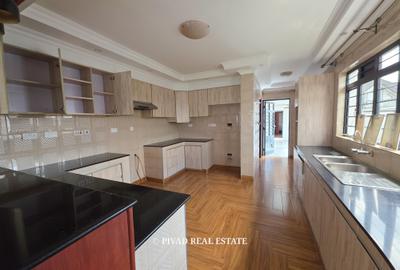 5 Bed House with Garden in Runda - 2